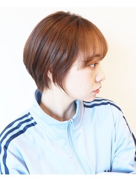 アイ(I.) 【 Ｉ. 】30代からの襟足すっきり前下がりショートボブ　川口