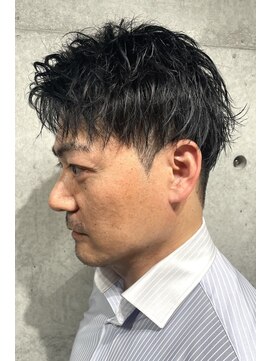 ブルニール 心斎橋(BLEUNIR) ビジネスヘア ツーブロック アップバング ツイストスパイラル