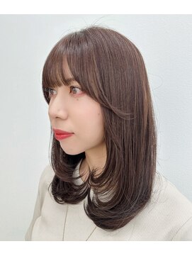 フラッフィー(Fluffy) ★トレンドセミロングレイヤー