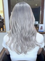 ブレイズヘアー(BLAZEhair) 【ギャルに人気】ナチュラルホワイトシルバー×ブリーチ2回