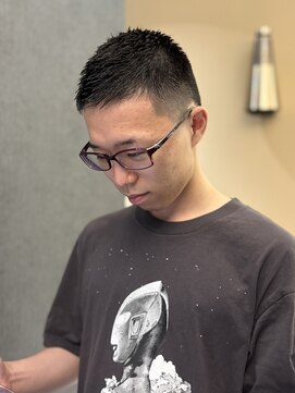 ヨシザワインク プレミアム 横浜 桜木町店(YOSHIZAWA Inc. PREMIUM) メンズ爽やかベリーショート刈り上げスタイル