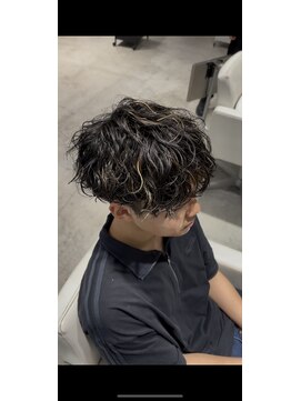 ミリ(milli Produce by ITAKURA) 波巻きパーマ