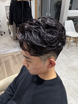 エスト 幕張本郷(est.) MENSHAIR/波巻ツイストスパイラル/フェザーパーマ/千葉/津田沼
