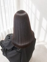 カットカットカットヴェンティ(Cut!Cut!Cut!VENTI)&nbsp;うねりを抑える艶ストレートロング