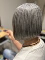 エスト(est) グレイヘアを活かす60代ボブスタイル【新宿3丁目駅直結】