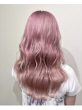 ダメージ最小限のハイトーンカラーもお任せください】ピンクカラーが可愛い♪