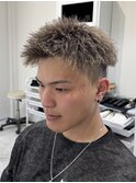 MEN’S HAIR/サーフカール/刈り上げセンターパート/四条