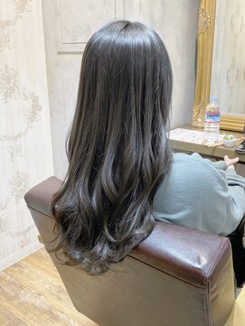 ローラン(ROULAND) アッシュグレージュ×レイヤーロング