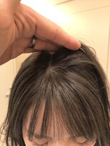 ブリス(VLISS)&nbsp;フェザーバング＿オリーブグレージュ厚めバング