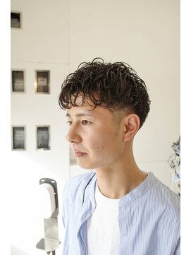 カムジーヘッドカミノウラ(COMEGHEAD KAMINOURA) メンズショートパーマ