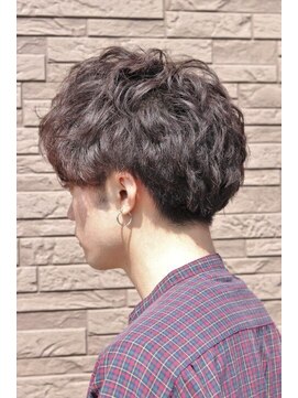 レミ(lemi est) 束感ショートマッシュ×ナチュラルアッシュ