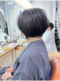 大人の束感ショートボブ　襟足改善カット小顔に魅せるシルエット