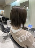 カーキグレージュ