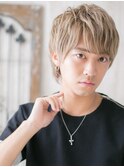 モテ髪のハイトーンカラー束感ネオウルフヘアT草加