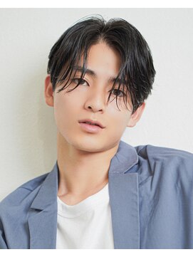 オーシャントーキョー 渋谷神南(OCEAN TOKYO) 黒髪束感ナチュラルセンターパート