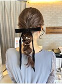 編み下ろしローポニーリボンヘアアレンジ