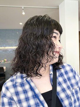 ナループロア ハチ(Nalu pu loa hachi) ハードパーマ/くるくるパーマ/スパイラルパーマ