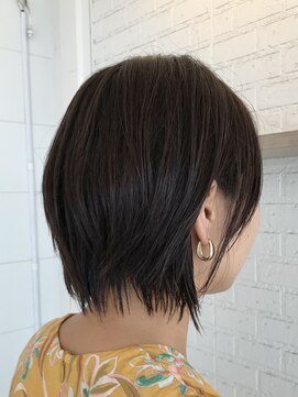 トーン 上大岡(tone.) 秋カラー♪外はねショート【筏栄美】
