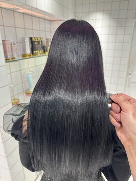 ロンドルーチェ 心斎橋(Lond luce) ダークアッシュ/ミディアムレイヤーカット［髪質改善/縮毛矯正］