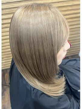 ヘアーメイク ダンス(hair make DANCE) リタッチブリーチで作るベージュ