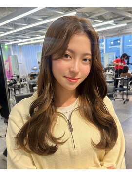 ユーフォリア 渋谷グランデ(Euphoria SHIBUYA GRANDE) ハニーベージュ　ブラウンベージュ　ブリーチなしカラー　YUKI