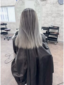 リファイン バイ アフィナー 本厚木店(Refine by Afinar) 【本厚木/本厚木駅】ホワイト×バレイヤージュ