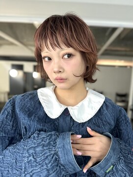 ホリー(HOLLY) ピンクベージュ×レイヤーボブ