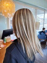 ヘアラウンジ アングゥ(hair lounge ungu)&nbsp;ホワイトストリークハイライト×ミルクティーベージュ