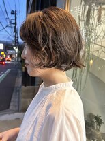 ナヌークカフラ(nanuk kafla)&nbsp;ゆるめ、大きめウェーブボブパーマ