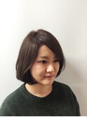 クールなアッシュカラーボブ。