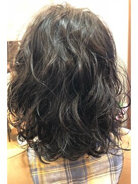 カーロ(caro) ミディアムパ-マ