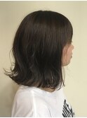 外ハネ ミディアムカット