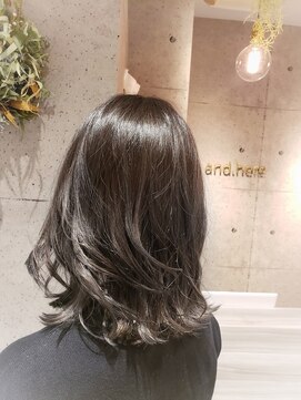 アンドヒア 淀屋橋店(and.here) デニムカラー×ミディ