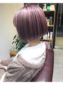 ミニボブ×ピンクグレージュ