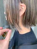 テトヘアー(teto hair) 外ハネボブ、グレージュ、アッシュブラウン、ブリーチオンカラー