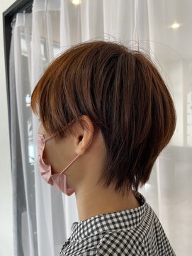 クレイル(CREYLE) 耳出しショート