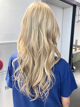 ゲーム 原宿店(GAME) ダブルカラーホワイトベージュカラーケアブリーチハイトーン韓国