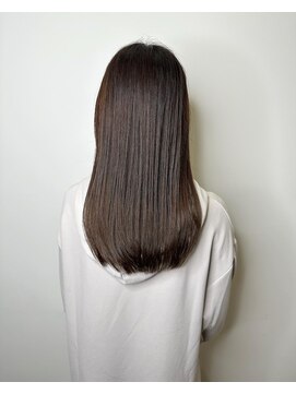 ゼンドットカラスマ(Zen.karasuma) 地毛風ストレート×大人ガーリー