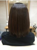 はねやすいミディアムヘアを扱いやすく！