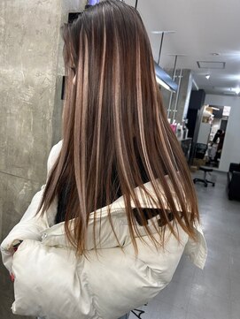 キング(K!ng) 縮毛矯正髪質改善ハイライトレイヤーカット楠葉美容室エクステ