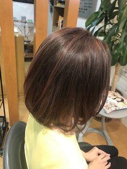 バースプレイス(BIRTH PLACE)の写真/大人女性向け白髪ぼかし・白髪染めメニューあり！髪のダメージを抑えて今までにない艶と発色を実現♪