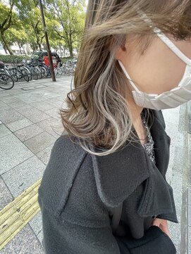 ボタニウム バイ アールサロン(BOTANIUM by RrSALON) 【BOTANIUM by Rr SALON】インナーカラー×ホワイトグレージュ☆