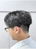 メンズセンターパートニュアンスパーマアップバング