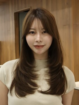 メラク(Merak) ワンカールで決まる韓国風レイヤー【渋谷/表参道/髪質改善】