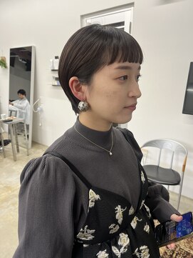 ボウ(BOW) オン眉×shortボブ