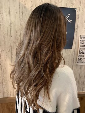 アンク クロス 関内店 ナチュラルベージュグラデーション　【mifuyu】