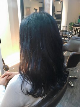 ロンド(Le rond) キレイなブルーブラックなカラー