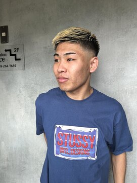 ジ オブスキュア(THE OBSCURE) 金髪フェード