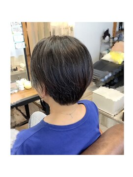 ルイーゼ(Luise) まとまりスッキリショート