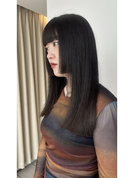 ボヌール オオサカ(Bonheur OSAKA) サラ艶ぱつっとストレート